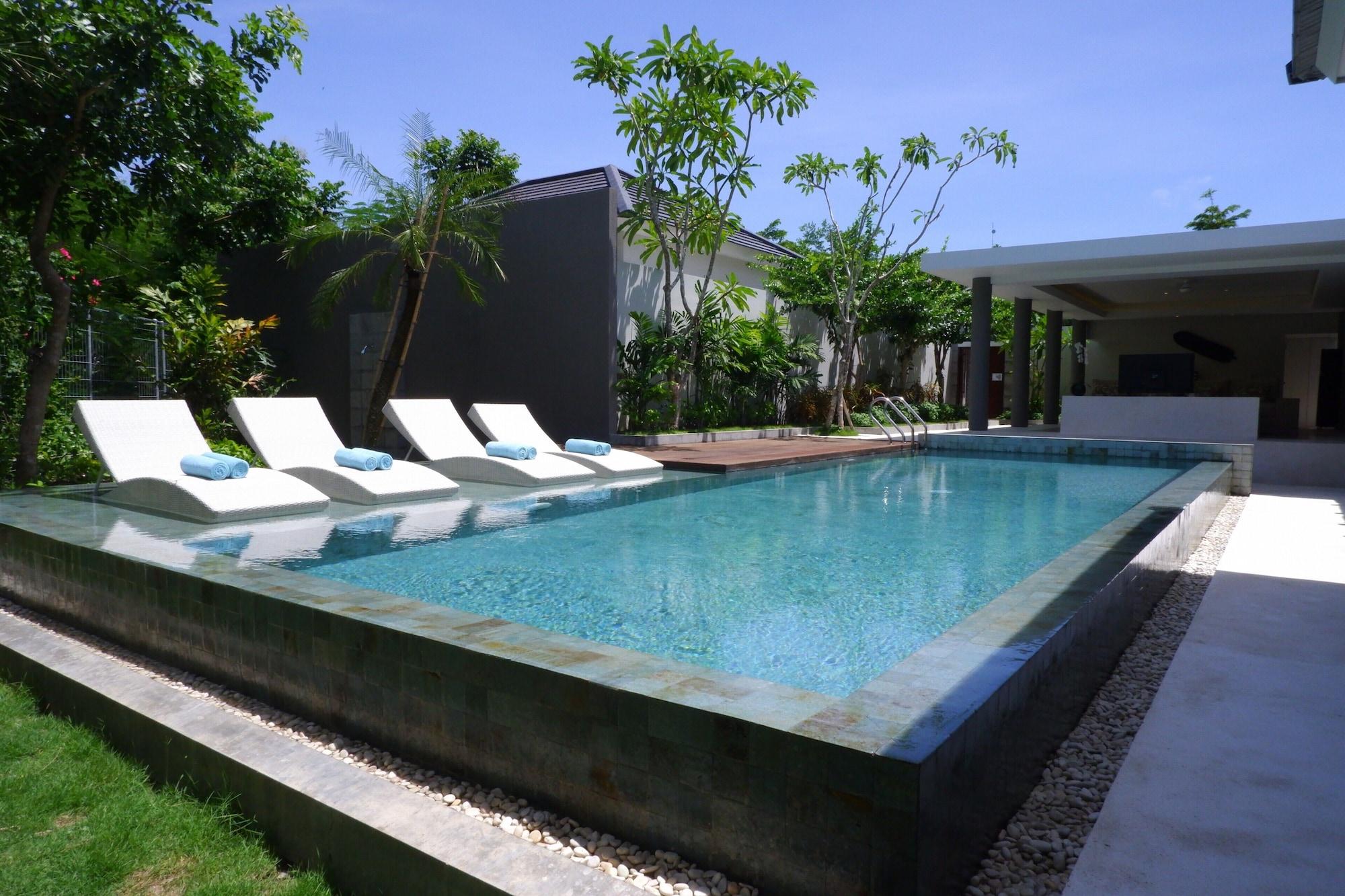 Cross Bali Breakers Otel Jimbaran Dış mekan fotoğraf