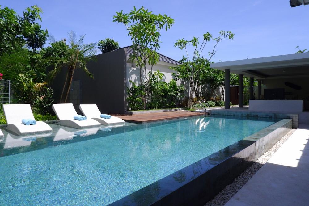 Cross Bali Breakers Otel Jimbaran Dış mekan fotoğraf